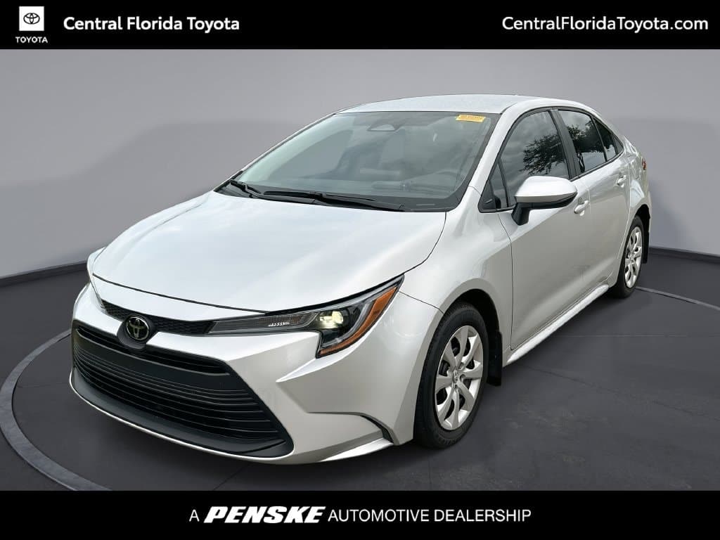 2025 Toyota Corolla LE — photo 1 of 32
