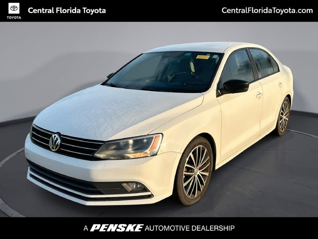 2016 Volkswagen Jetta Sedan 1.8T Sport — photo 1 of 31