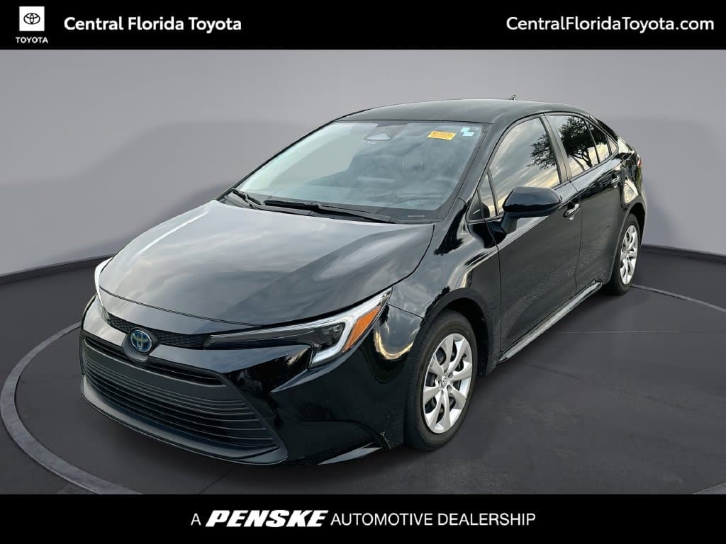 2024 Toyota Corolla Hybrid LE — photo 1 of 32