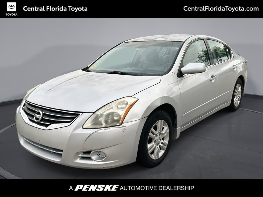 2012 Nissan Altima 2.5 S — photo 1 of 30