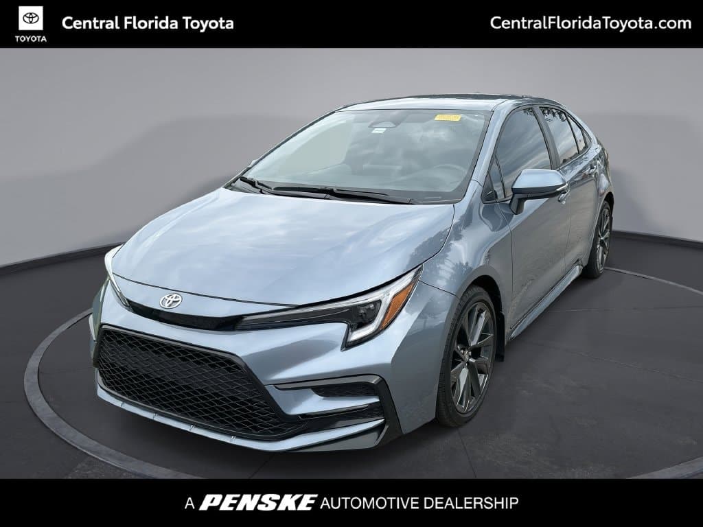 2025 Toyota Corolla SE — photo 1 of 30