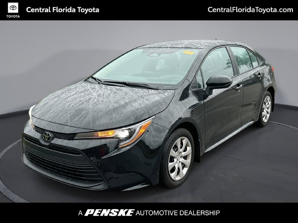 2026 Toyota Corolla LE — photo 1 of 32