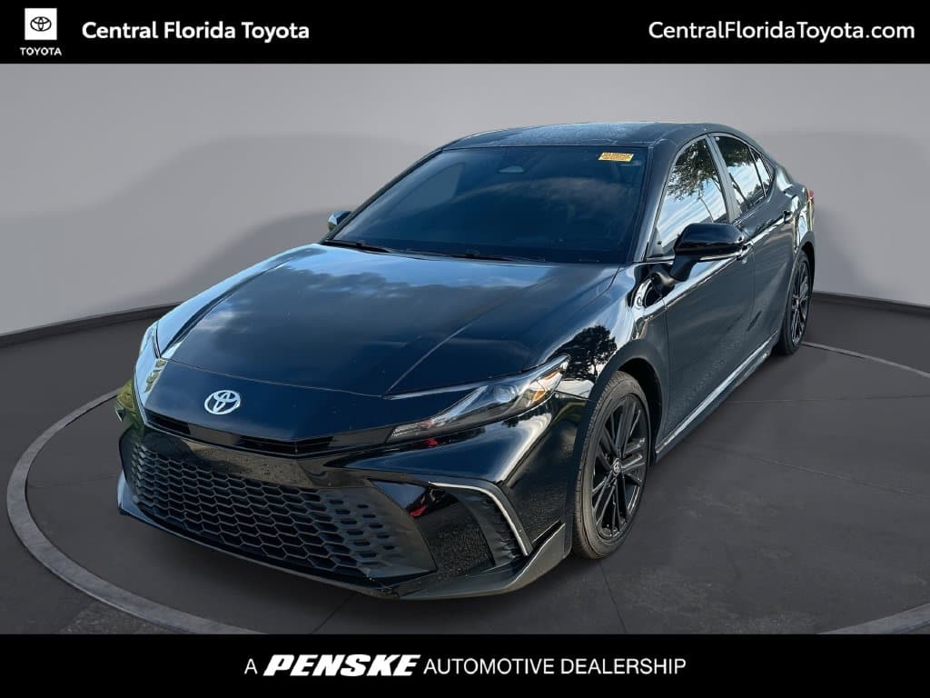 2026 Toyota Camry SE — photo 1 of 34