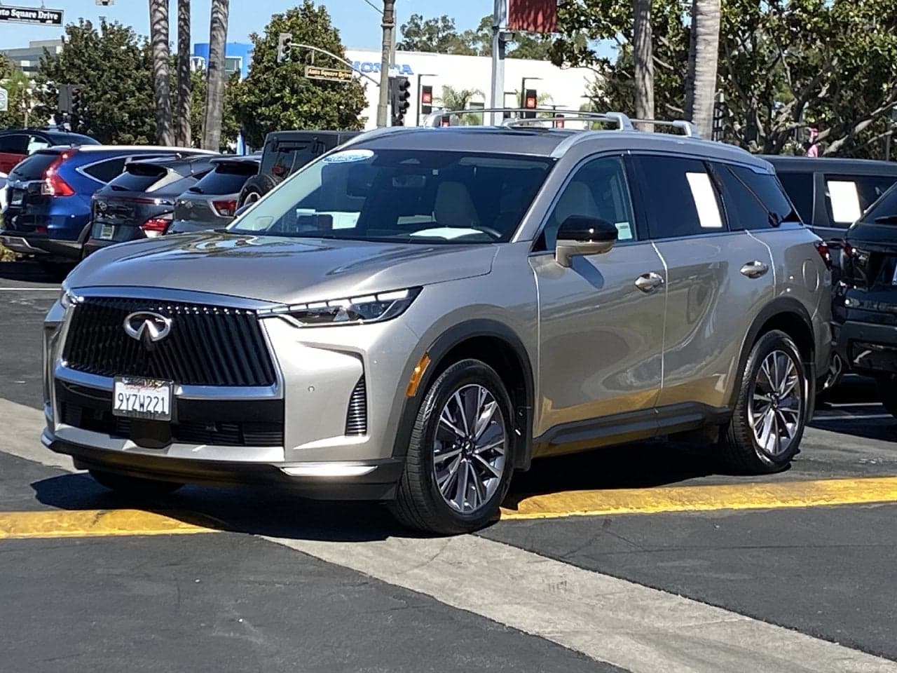 2027 INFINITI QX60 LUXE — photo 1 of 37