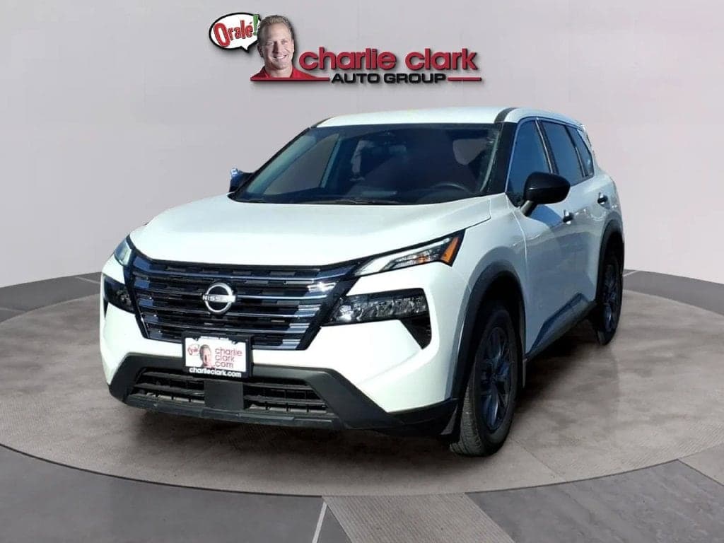 2025 Nissan Rogue S — photo 1 of 20