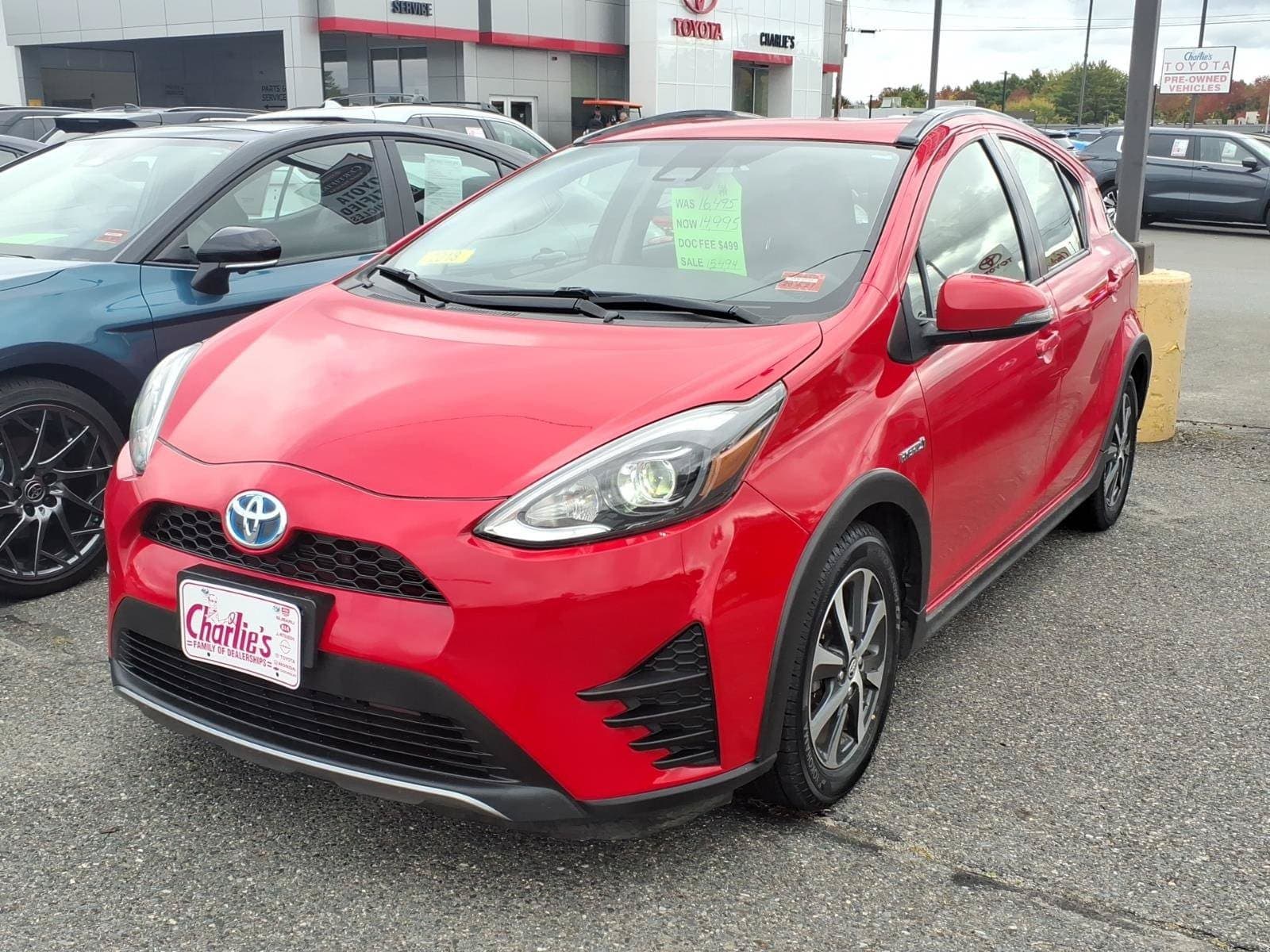2018 Toyota Prius c Two — photo 1 of 9