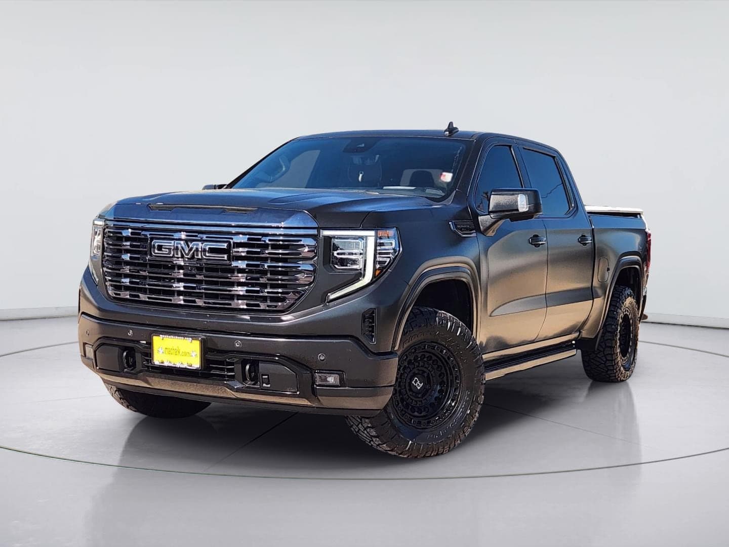 2022 GMC Sierra 1500 Denali Ultimate — photo 1 of 33