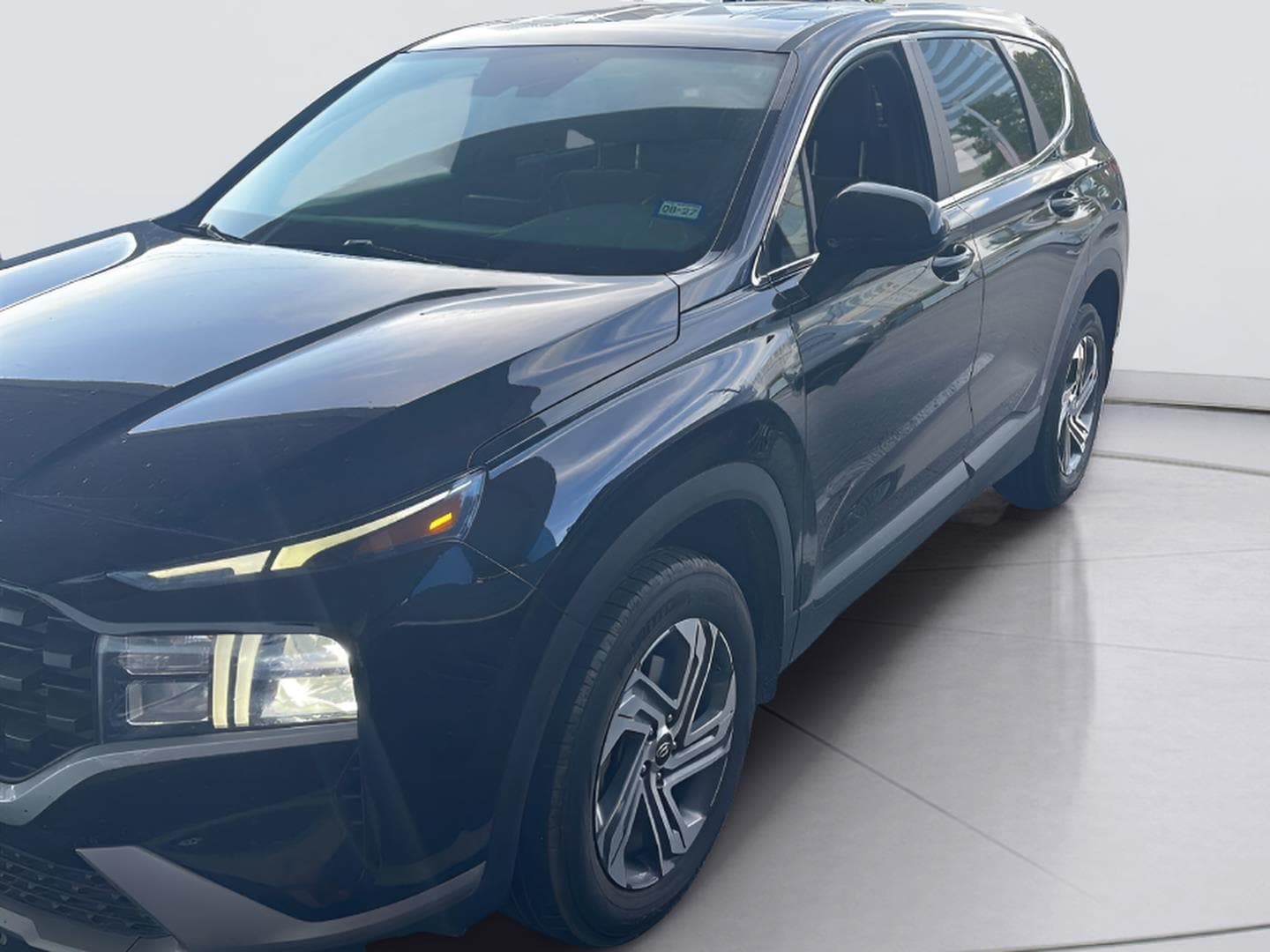 2023 Hyundai Santa Fe SE — photo 1 of 6