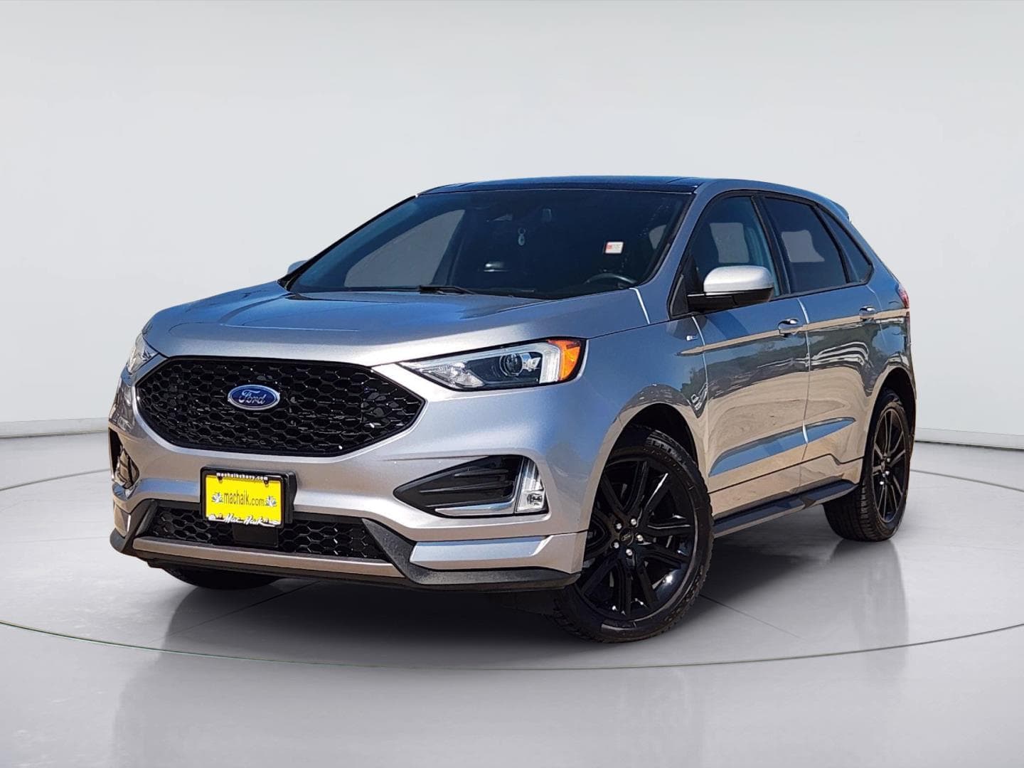2022 Ford Edge ST-Line — photo 1 of 33