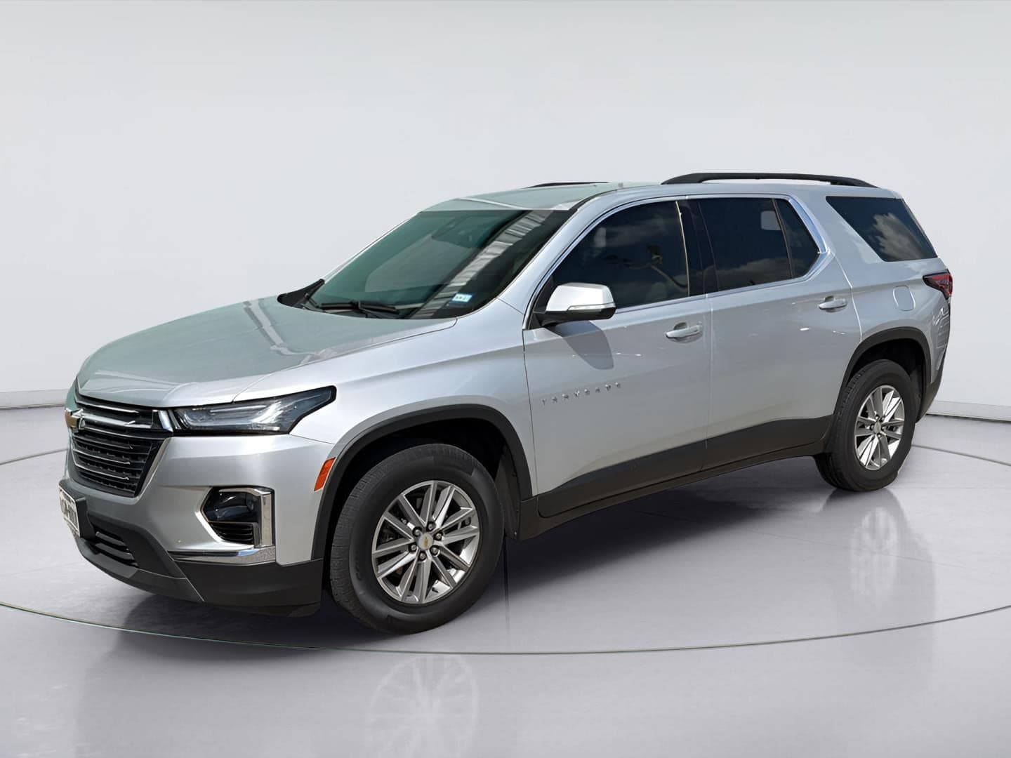 2022 Chevrolet Traverse LT Cloth — photo 1 of 4