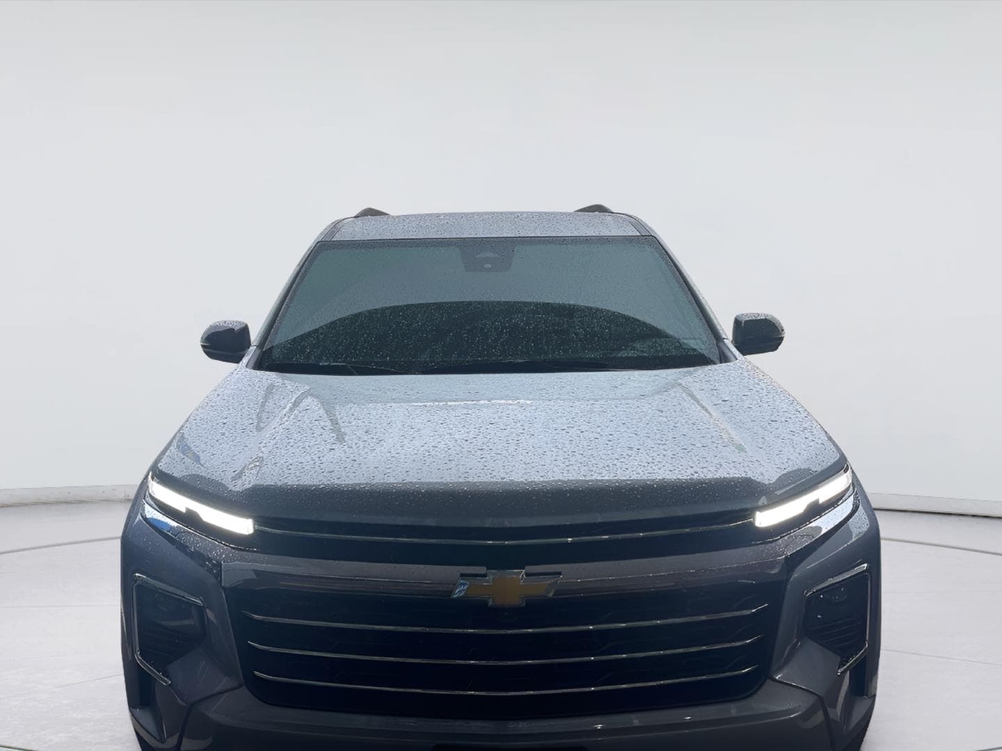 2026 Chevrolet Traverse FWD LT — photo 1 of 5