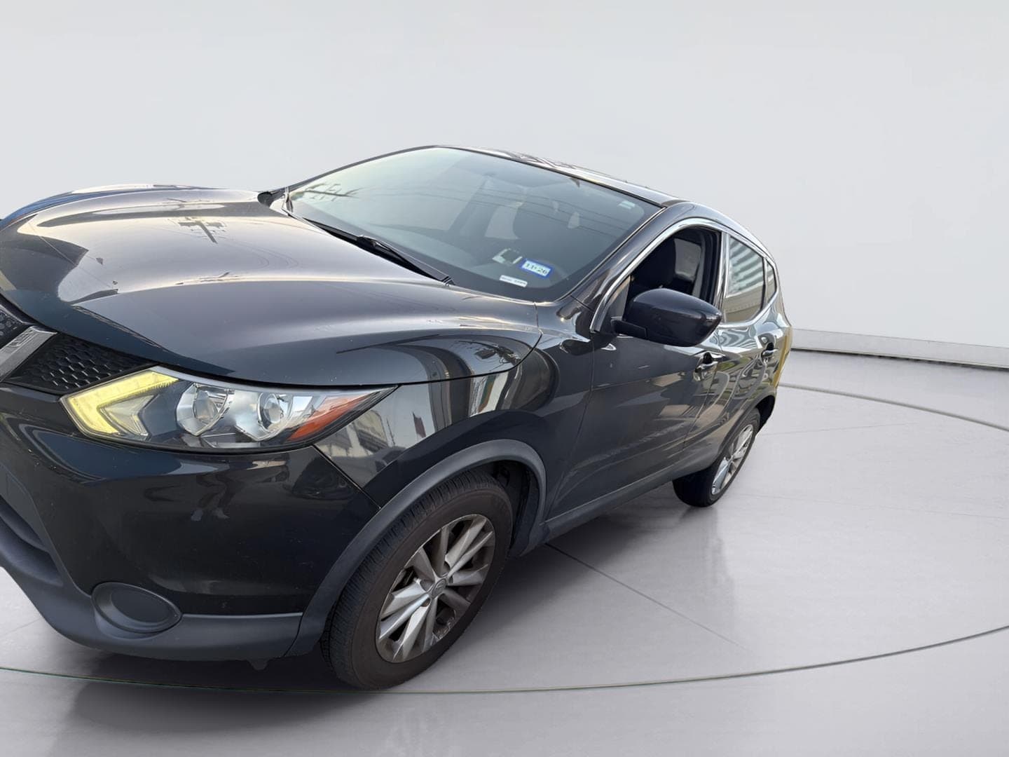 2018 Nissan Rogue Sport S — photo 1 of 4