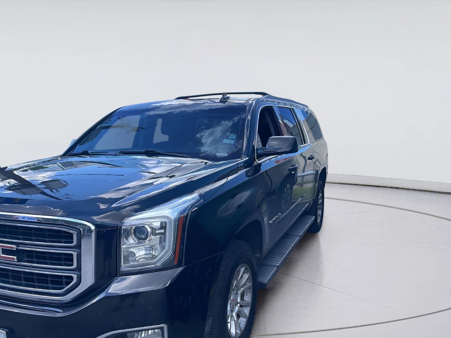 2019 GMC Yukon XL SLT — photo 1 of 5