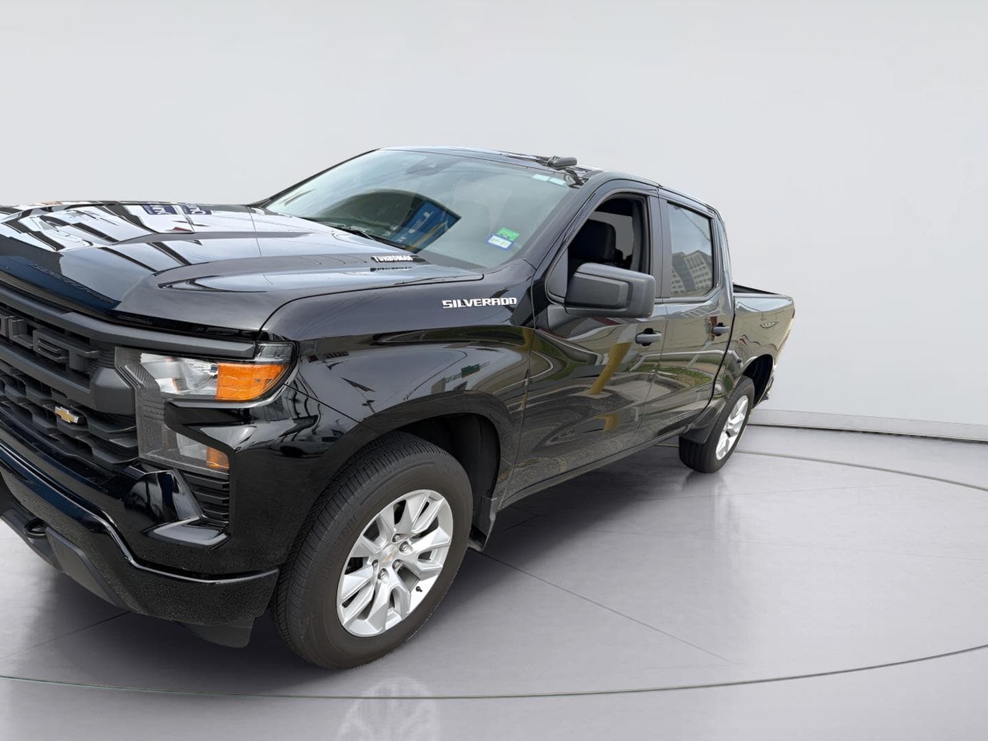 2025 Chevrolet Silverado 1500 Custom — photo 1 of 5