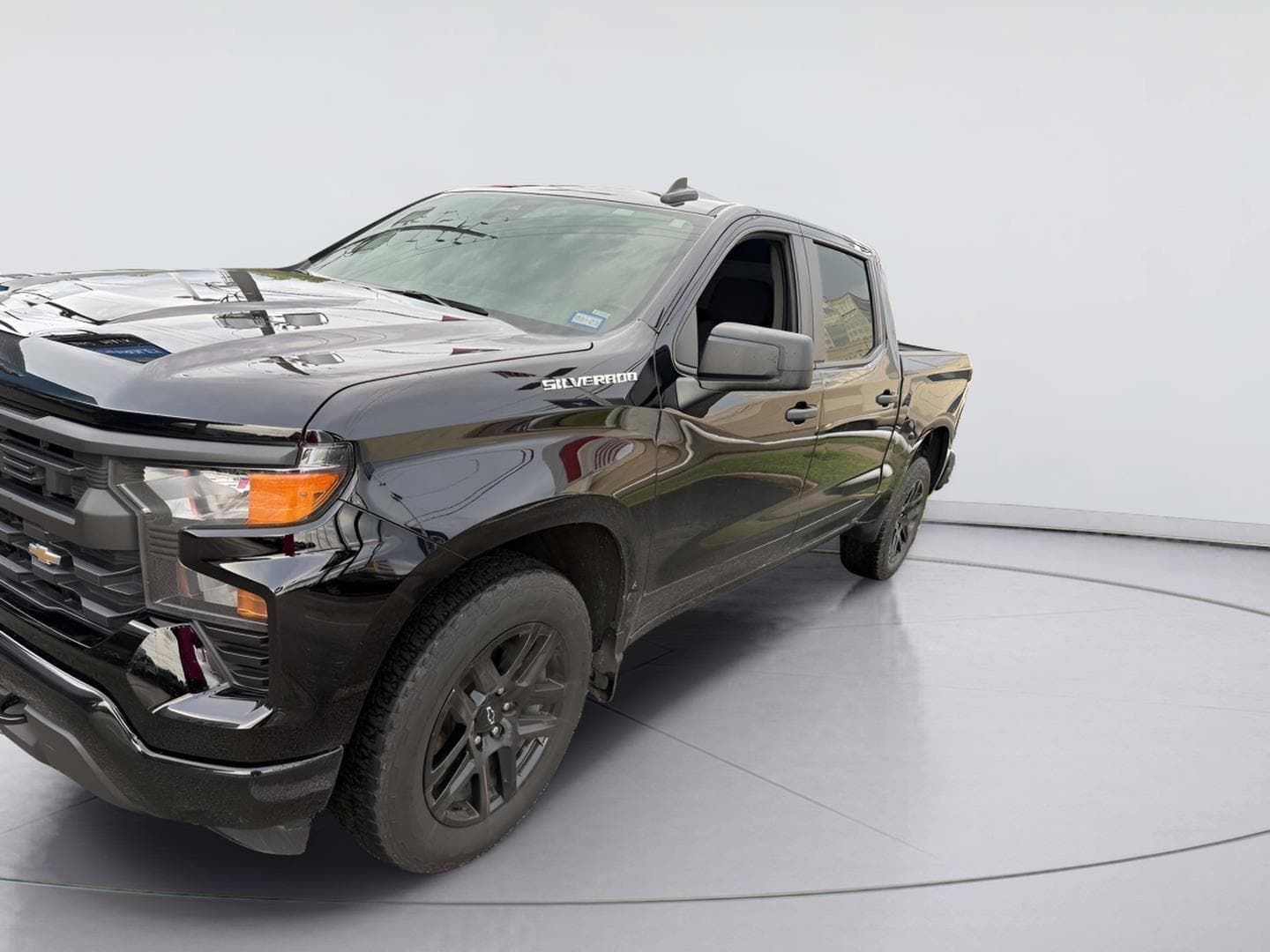 2023 Chevrolet Silverado 1500 Custom — photo 1 of 4