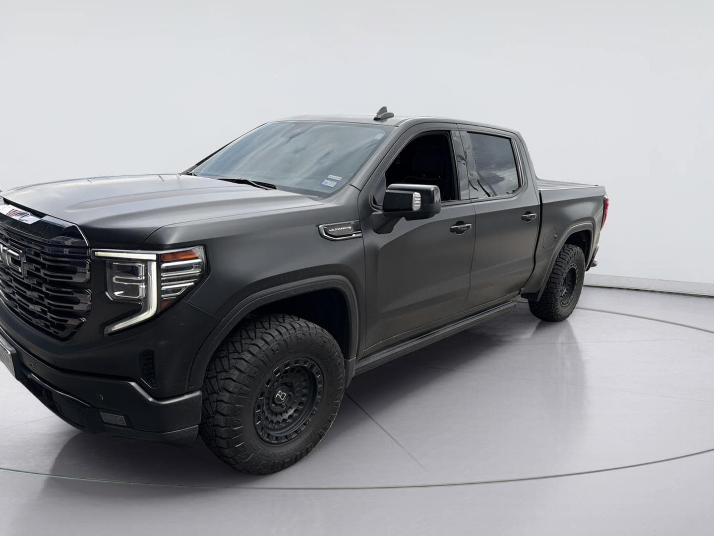 2022 GMC Sierra 1500 Denali Ultimate — photo 1 of 5