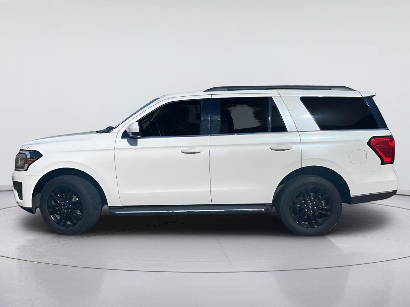 2023 Ford Expedition XLT — photo 1 of 6