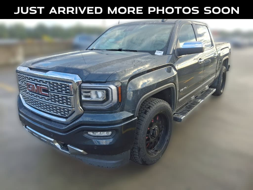 2017 GMC Sierra 1500 Denali — photo 1 of 15