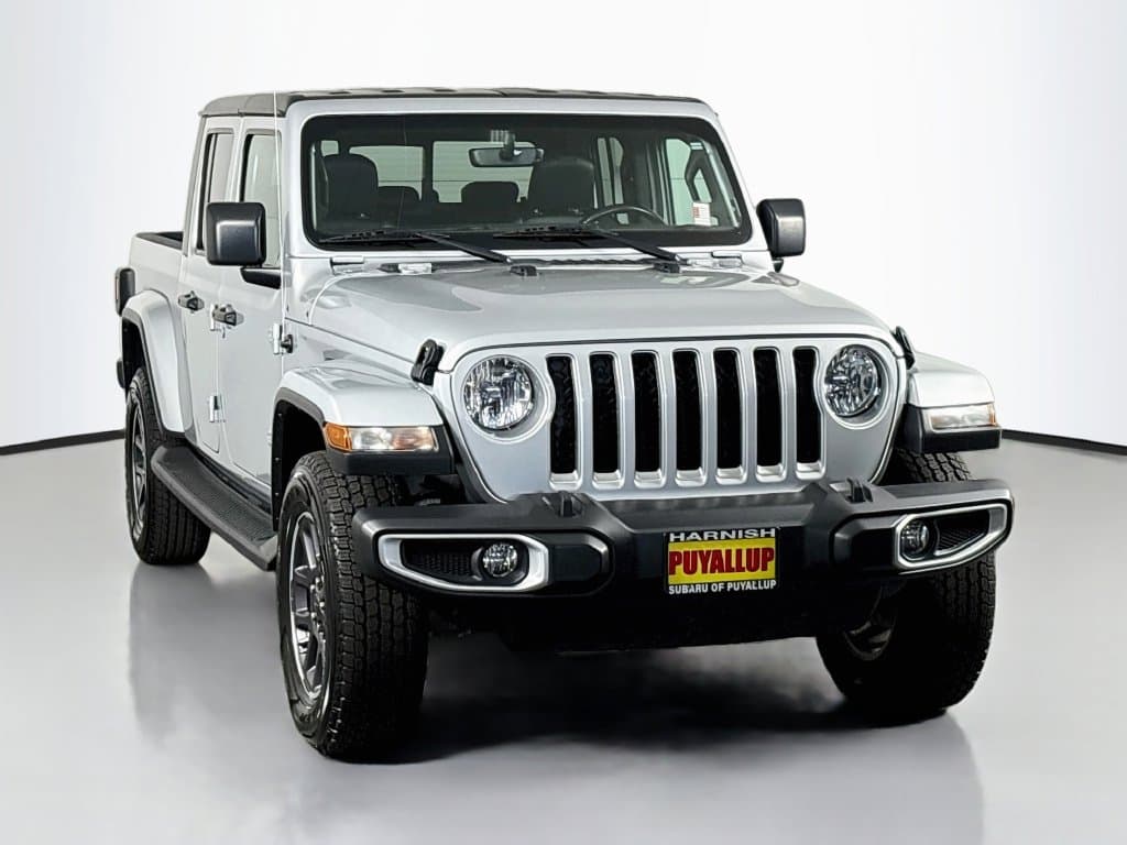2023 Jeep Gladiator Overland — photo 1 of 35