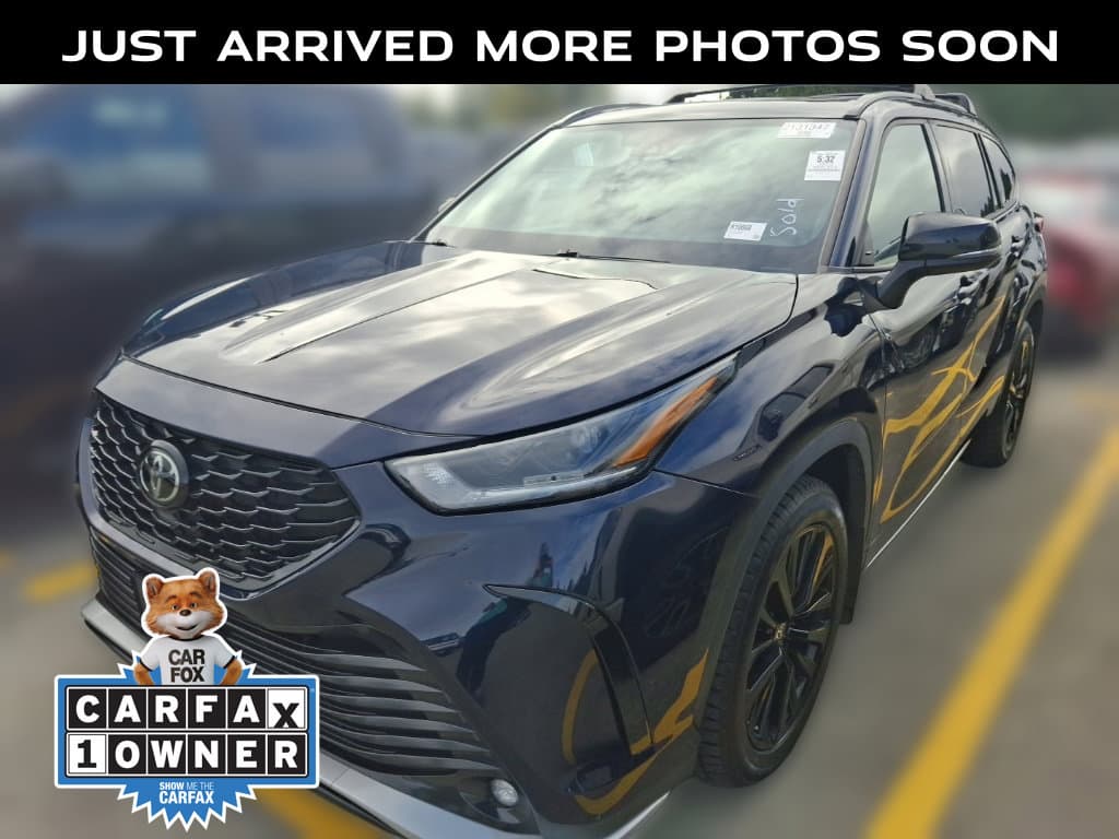 2023 Toyota Highlander L — photo 1 of 16