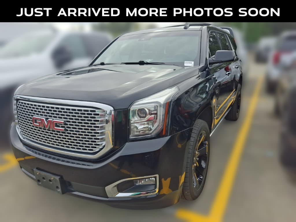 2017 GMC Yukon Denali — photo 1 of 16