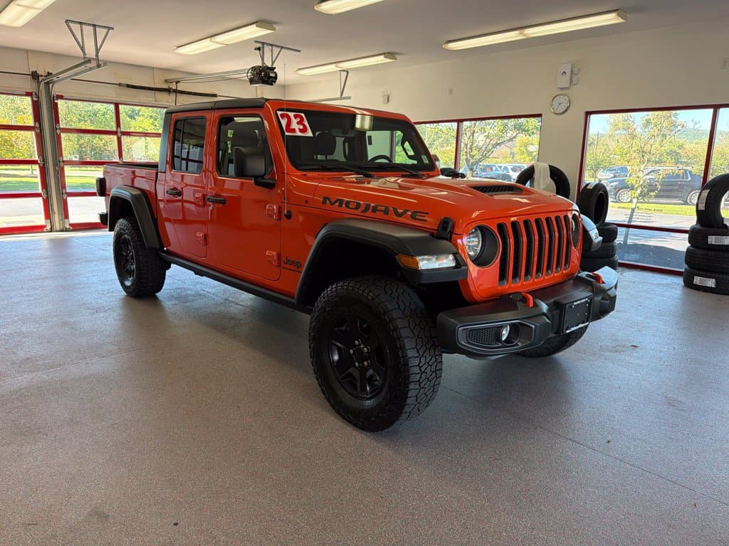 2023 Jeep Gladiator Mojave — photo 1 of 30