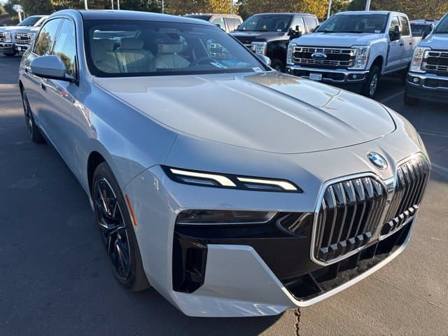 2023 BMW 7 Series 760i xDrive — photo 1 of 11