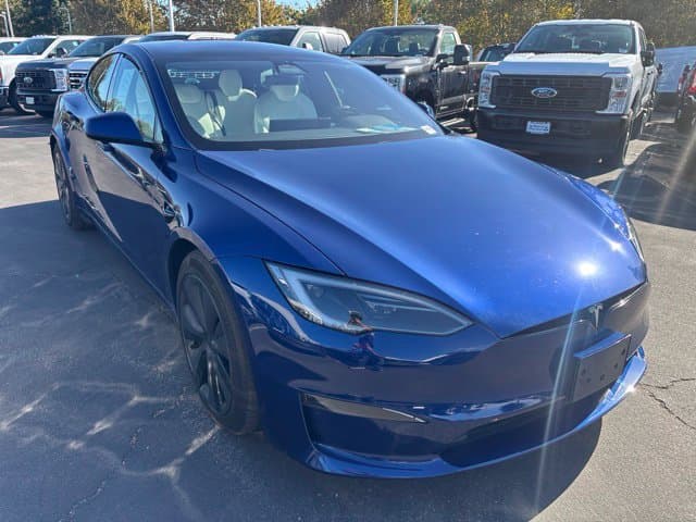 2025 Tesla Model S Base — photo 1 of 10