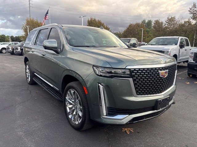 2023 Cadillac Escalade ESV Base — photo 1 of 11