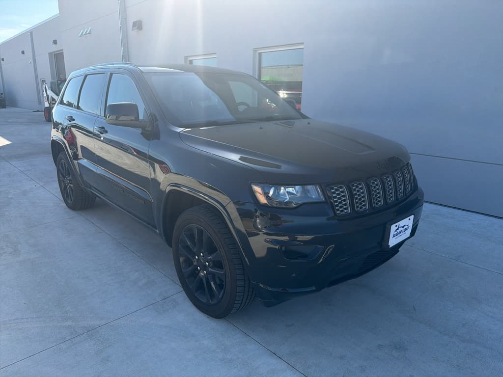 2018 Jeep Grand Cherokee Laredo — photo 1 of 7