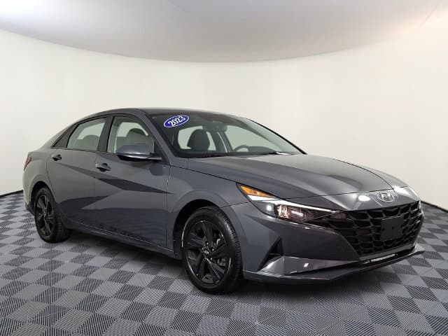2023 Hyundai Elantra SEL — photo 1 of 31