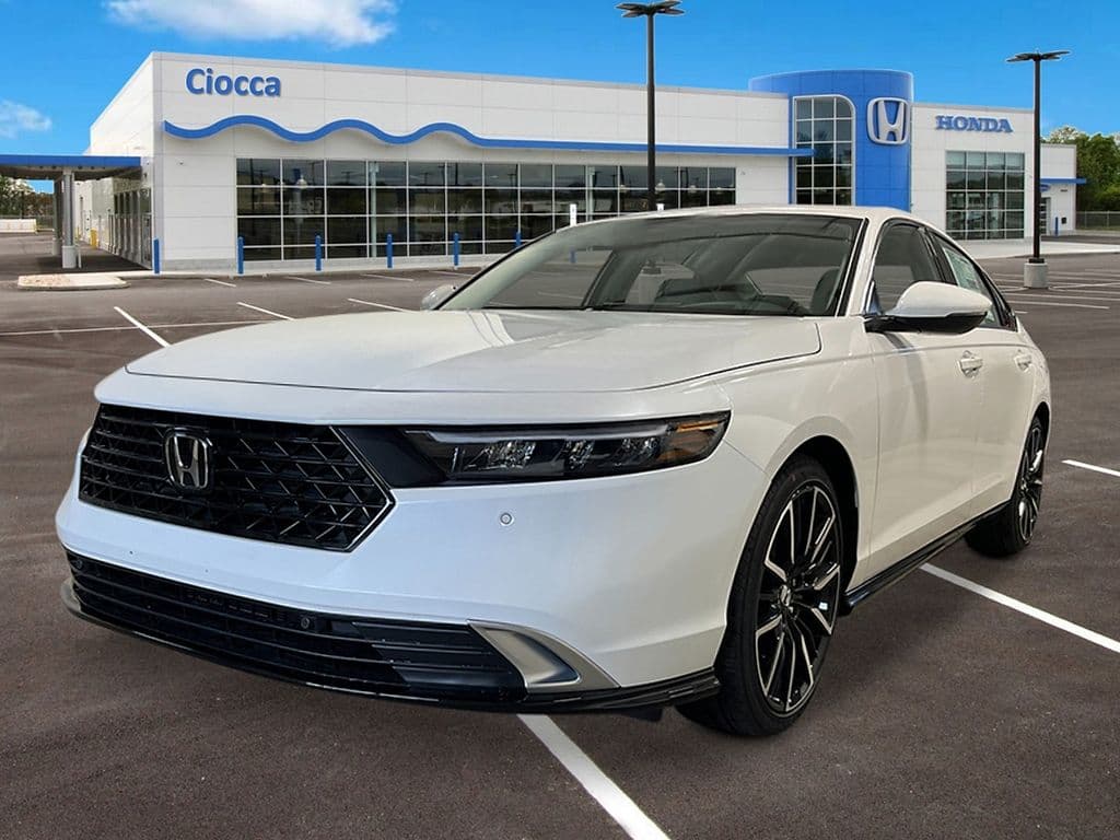 2026 Honda Accord Hybrid Touring — photo 1 of 28