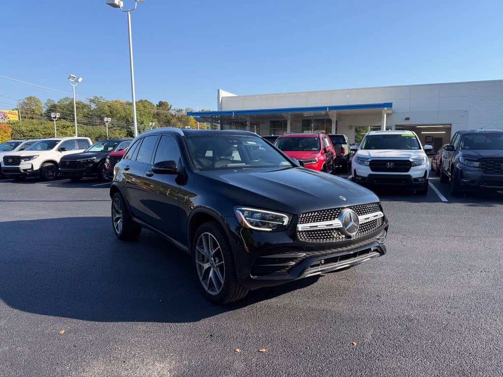 2022 Mercedes-Benz GLC Base — photo 1 of 10