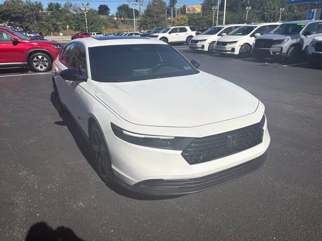 2024 Honda Accord Hybrid Sport — photo 1 of 10