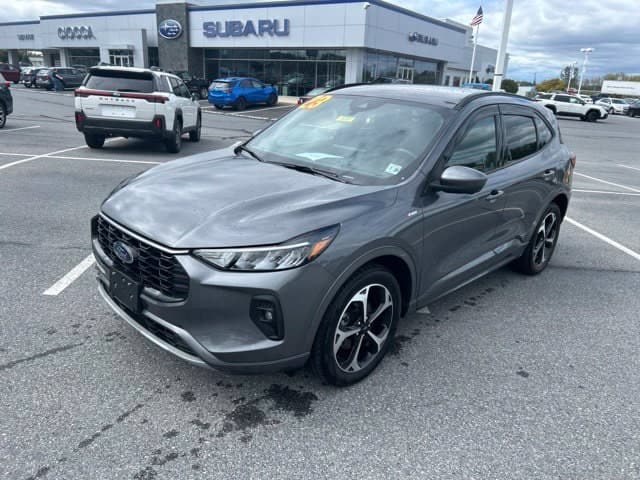 2023 Ford Escape ST-Line Select — photo 1 of 11