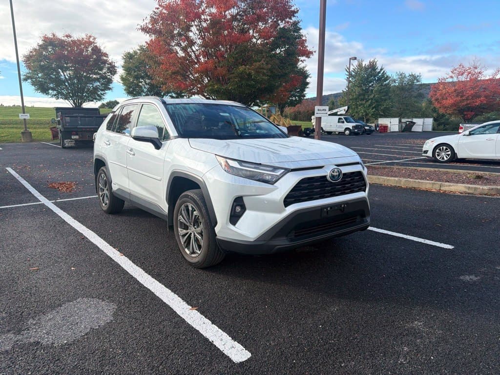 2023 Toyota RAV4 Hybrid XLE Premium — photo 1 of 7