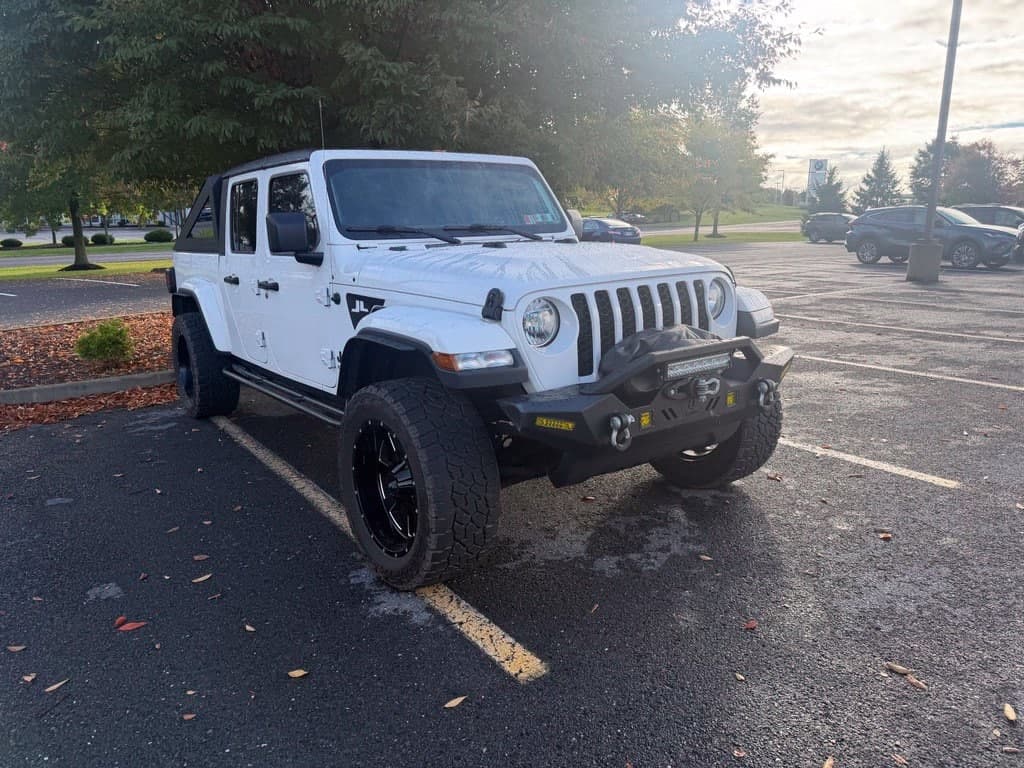 2020 Jeep Gladiator Sport — photo 1 of 7