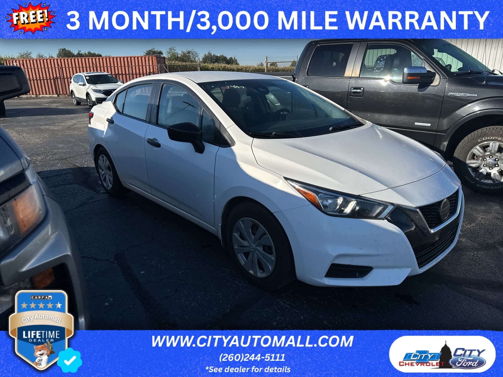 2020 Nissan Versa Base — photo 1 of 5