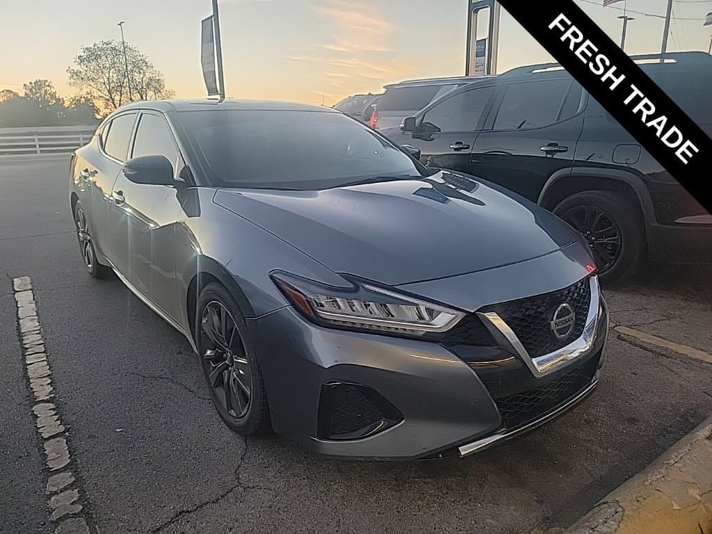 2019 Nissan Maxima SV — photo 1 of 7