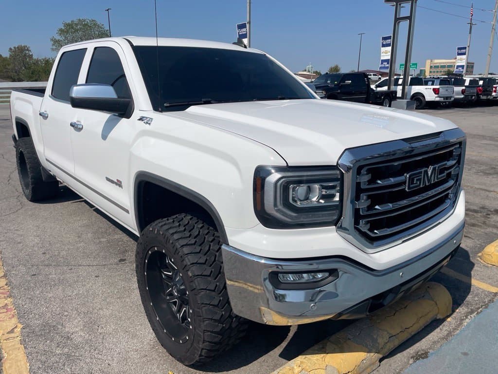 2017 GMC Sierra 1500 SLT — photo 1 of 9