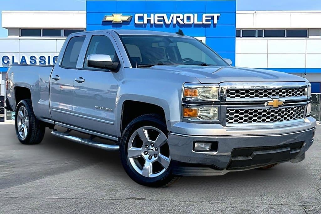 2015 Chevrolet Silverado 1500 LT — photo 1 of 33