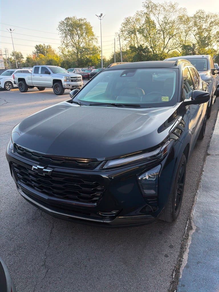2025 Chevrolet Trax ACTIV — photo 1 of 10