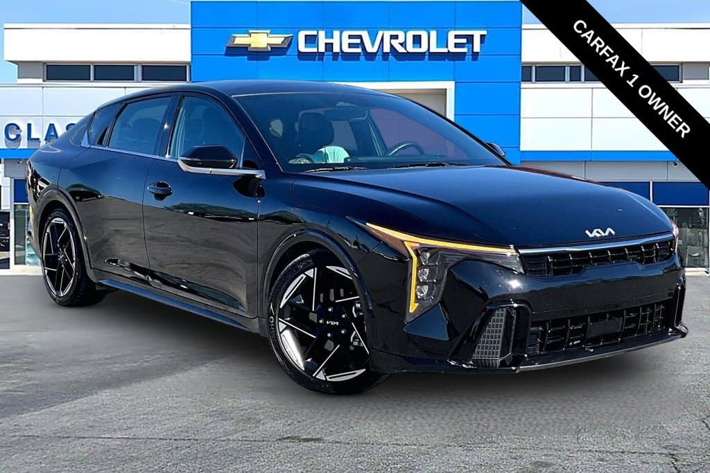2025 Kia K4 GT-Line — photo 1 of 34