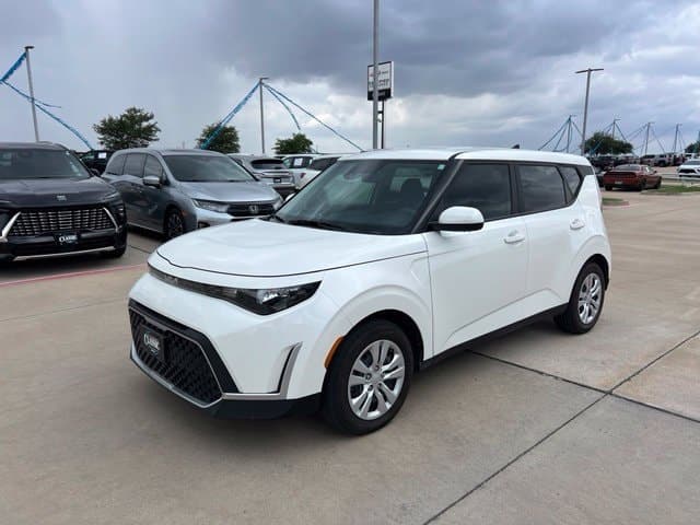 2024 Kia Soul LX — photo 1 of 11
