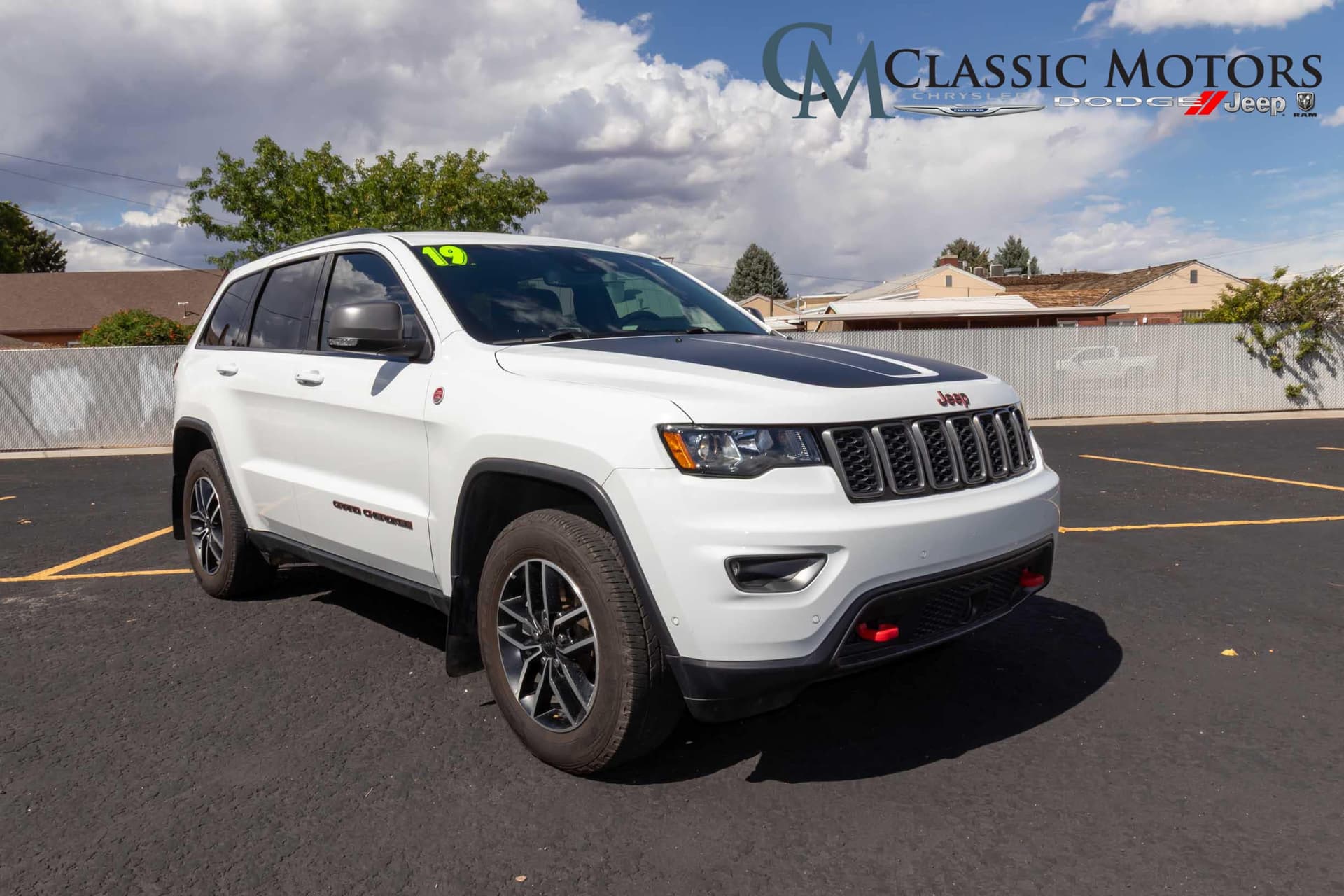 2019 Jeep Grand Cherokee Trailhawk — photo 1 of 42
