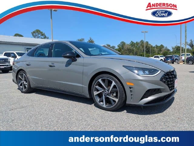 2022 Hyundai Sonata SEL Plus — photo 1 of 2