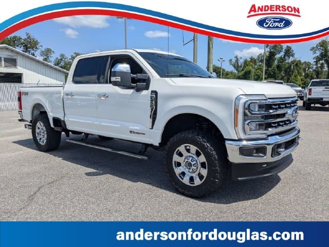 2023 Ford Super Duty F-250 SRW LARIAT — photo 1 of 8