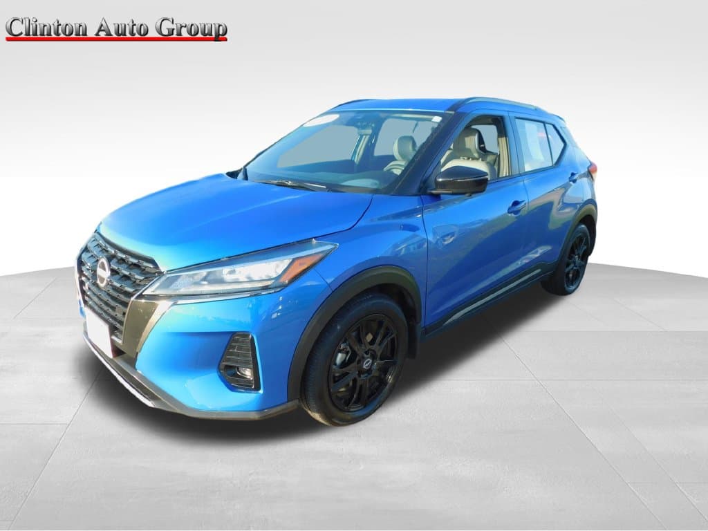 2024 Nissan Kicks SR — photo 1 of 21