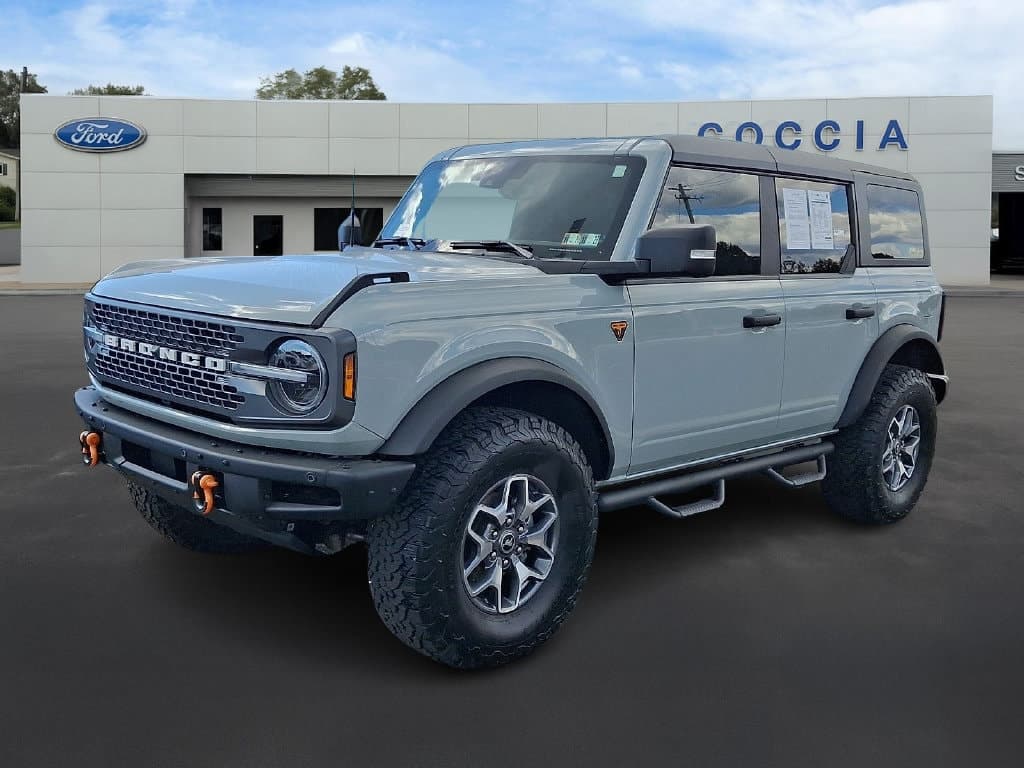 2023 Ford Bronco Badlands — photo 1 of 31