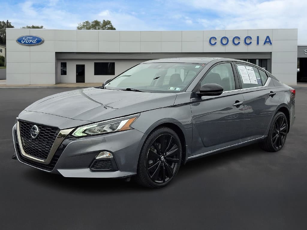 2020 Nissan Altima 2.5 SR — photo 1 of 31